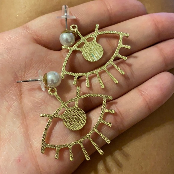 💍Gold Plated Evil Eye and Pearl Earrings💍 - Picture 3 of 4